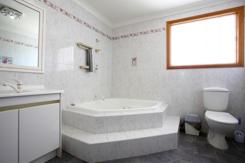 Cost of Bathtub Installation in Puyallup, WA